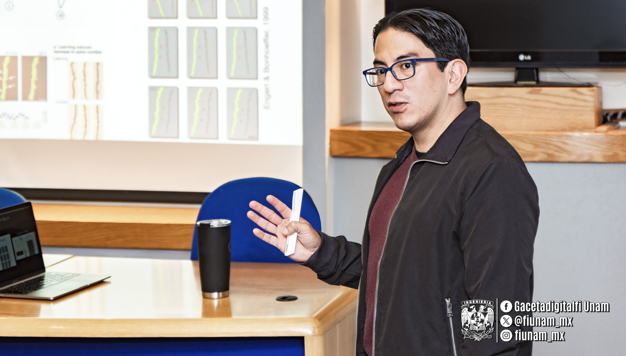El doctor Osorio Gómez habla del vínculo entre los estudios del cerebro y el aprendizaje en el aula.