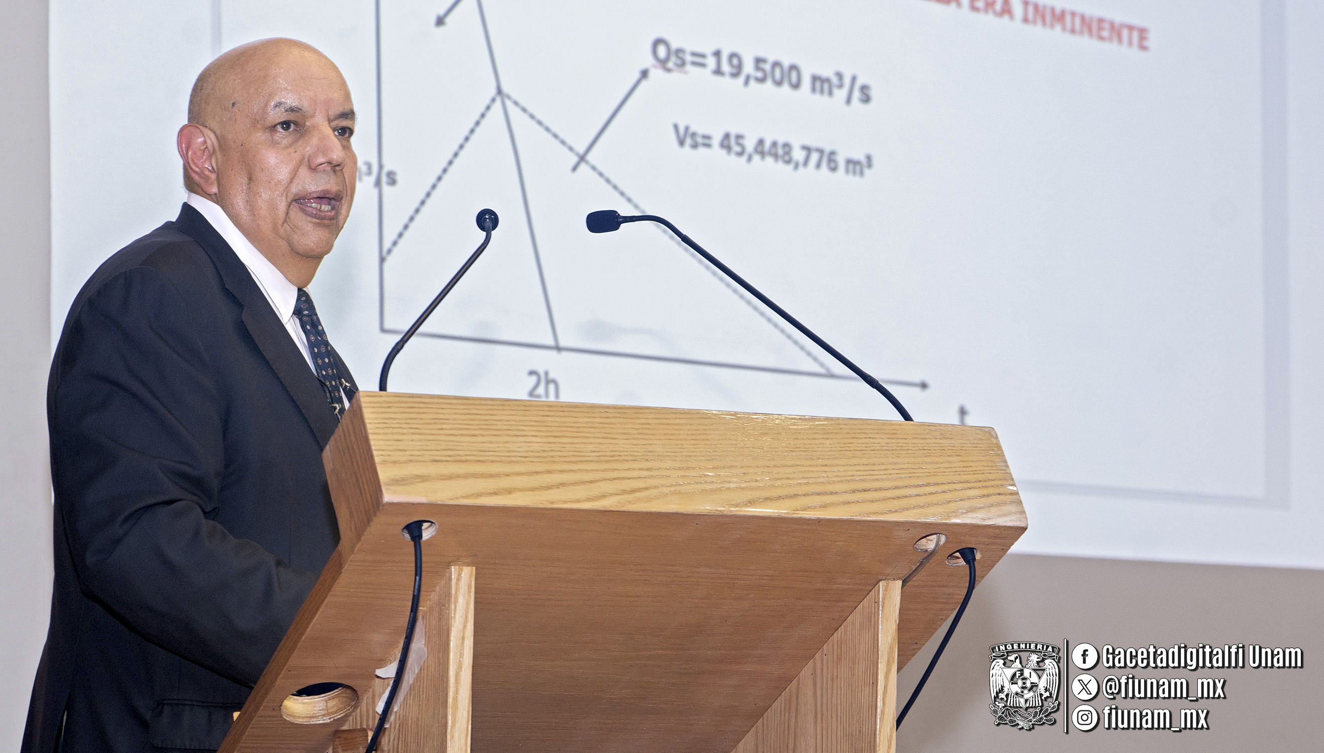 <p>El doctor Humberto Marengo impartió conferencia magistral en el marco de la OlimpiANEIC 2024.</p>
