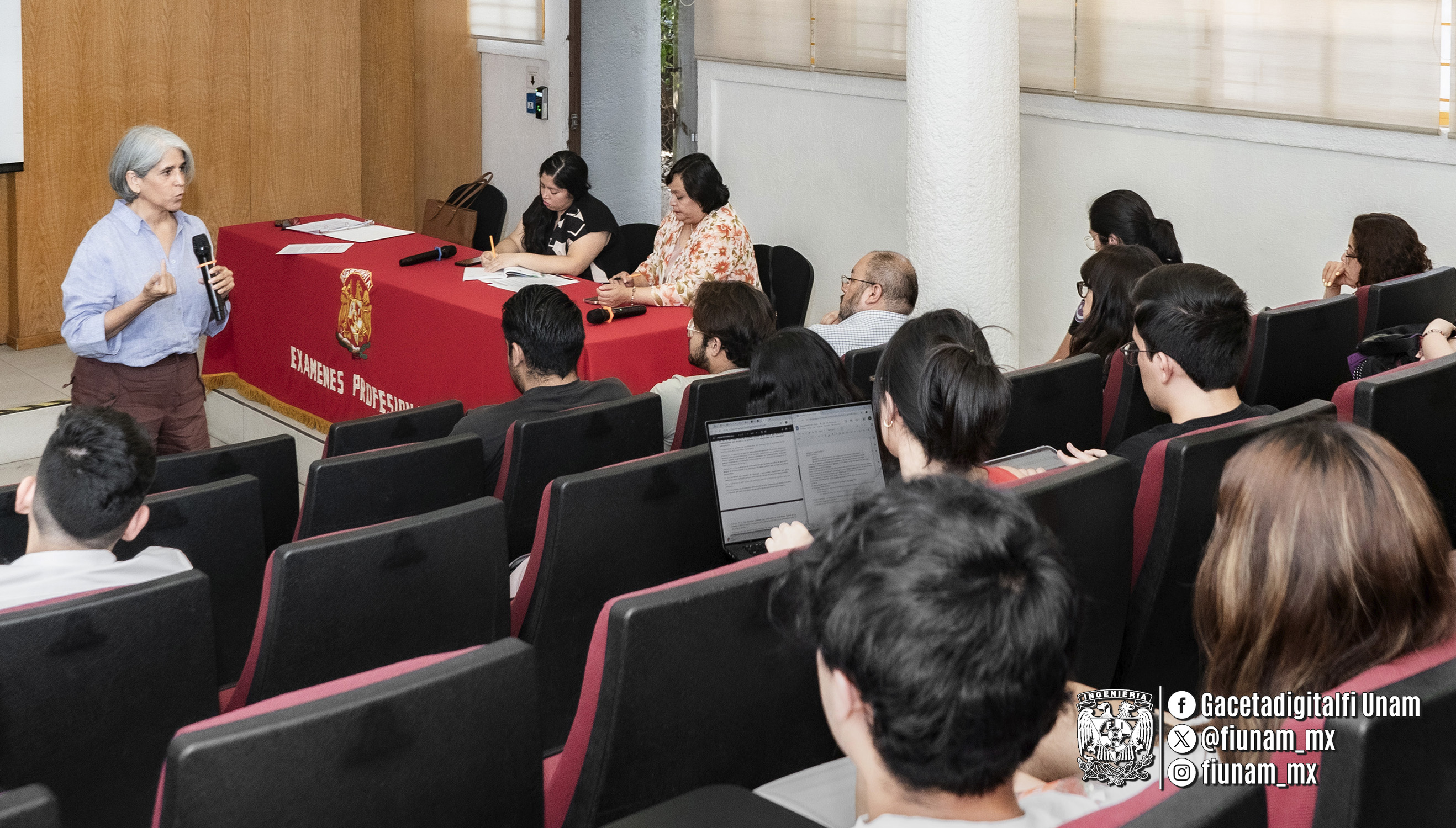Especialista de la Oficina de la Abogacía General de la UNAM impartió plática en la Facultad de Ingeniería.