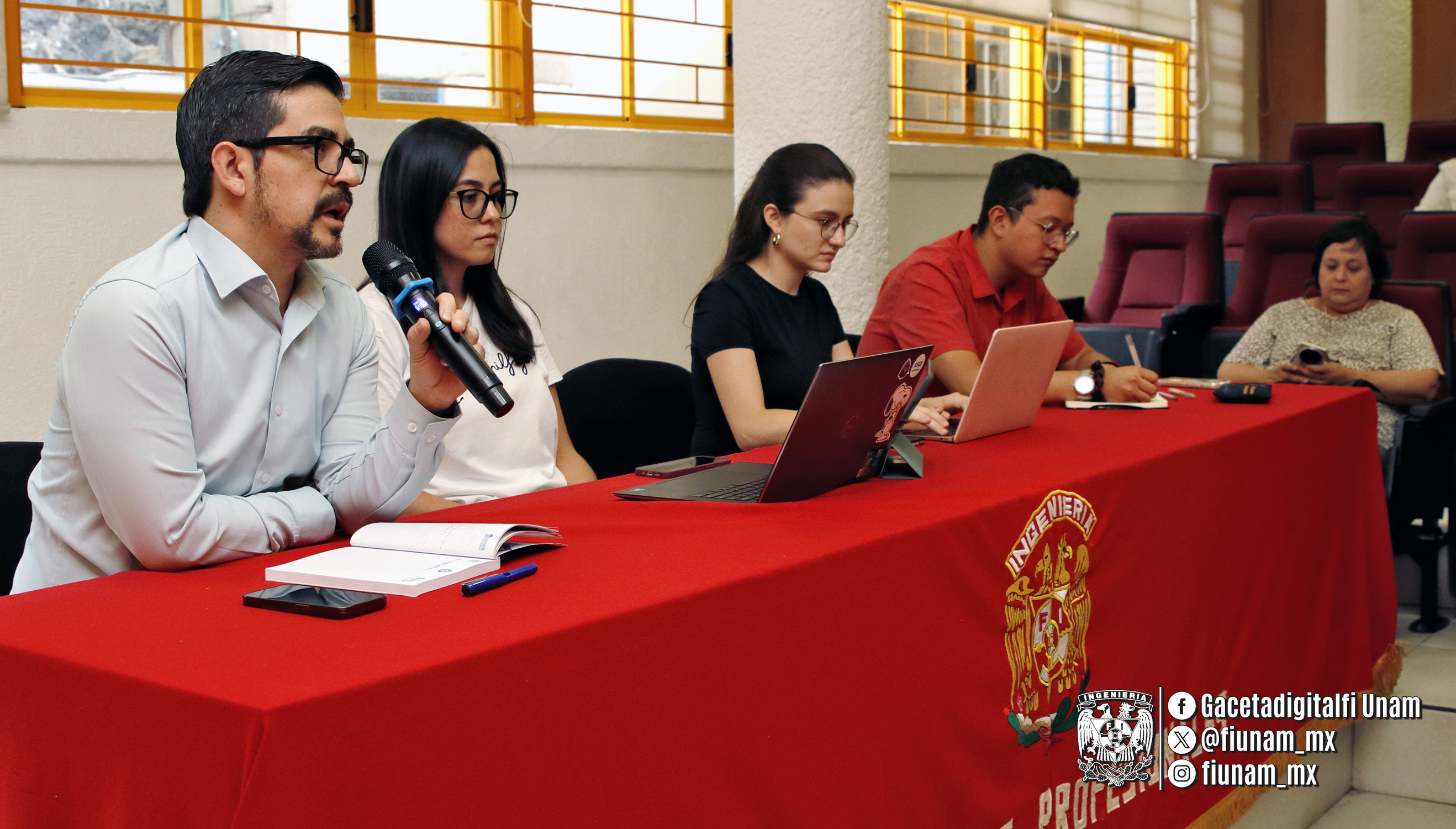 Estudiantes participaron con propuestas para presentarlas a la Comisión de Legislación Universitaria