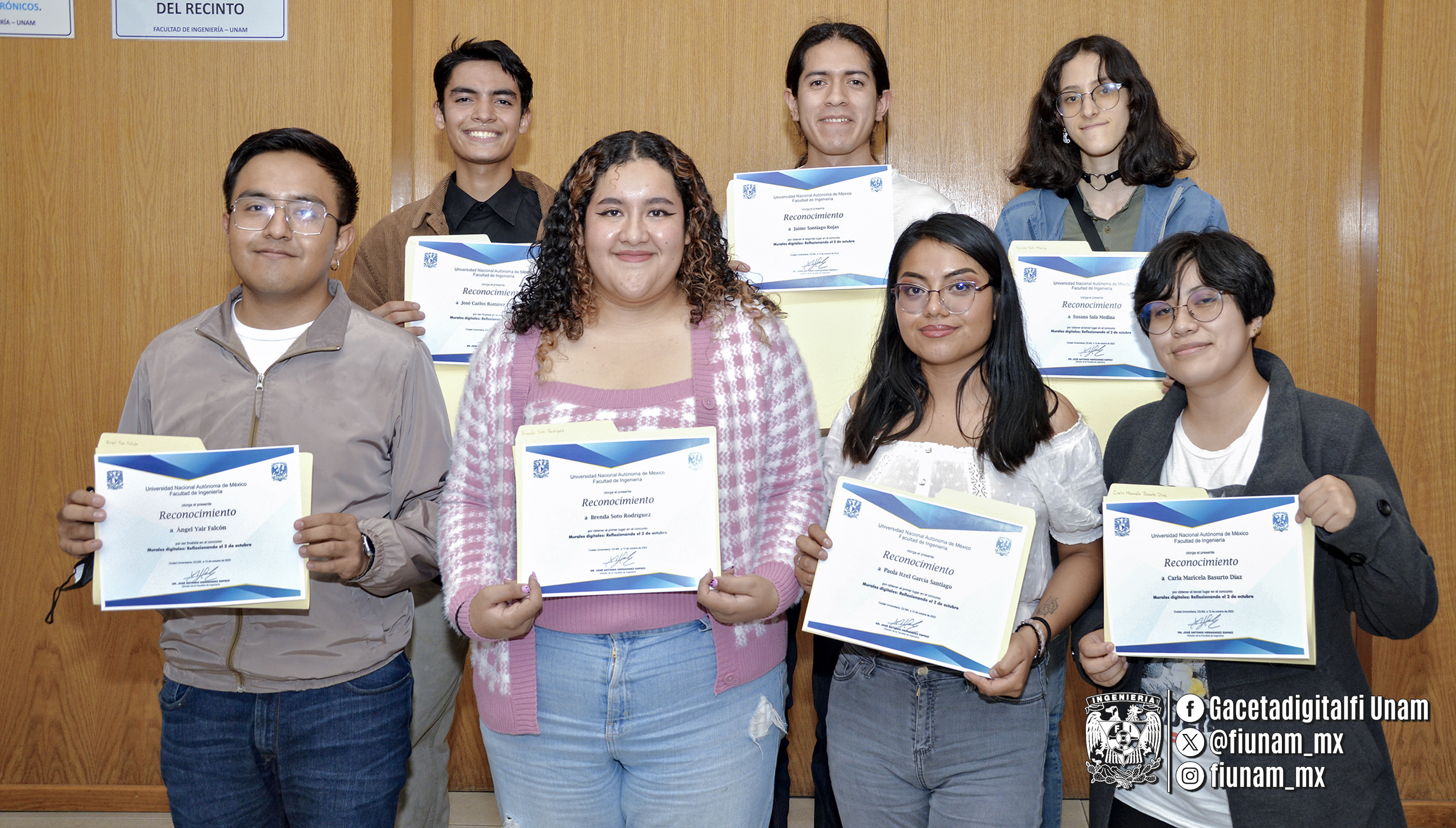 Premiación Reflexionando el 2 de octubre