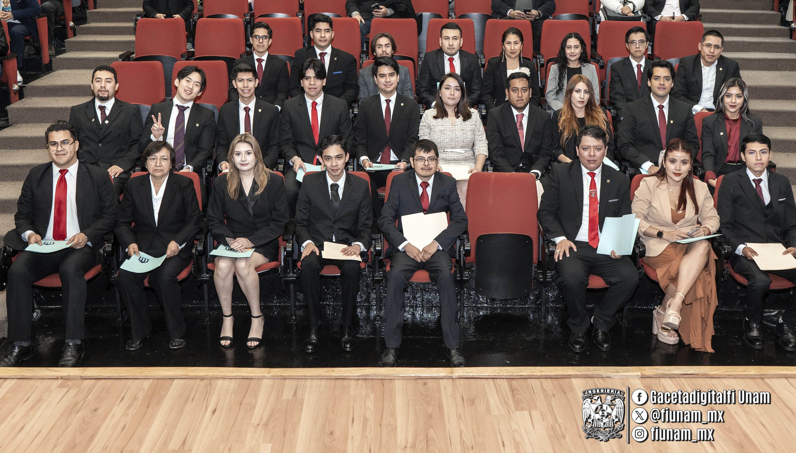 Egresan con orgullo de la FI-UNAM